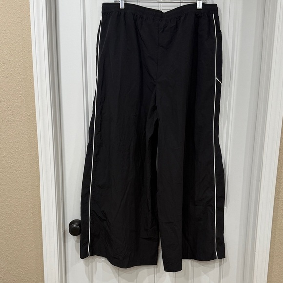 NWOT Black Wide Leg Nylon Drawstring Women's Pants - Picture 6 of 6